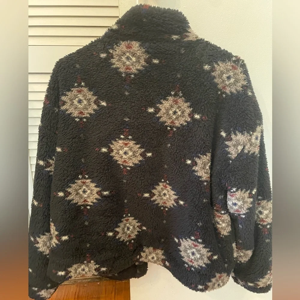 Aztec Sherpa Cropped Jacket - Picture 2 of 2